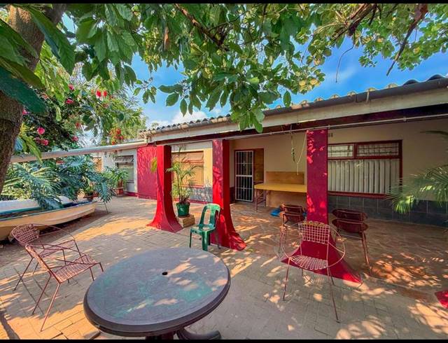 6 BEDROOM HOUSE FOR SALE IN DENNE-OORD